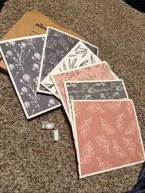 Set of 6 beautiful floral Swedish Dishcloths w/2 adhesive mounting clips (new)